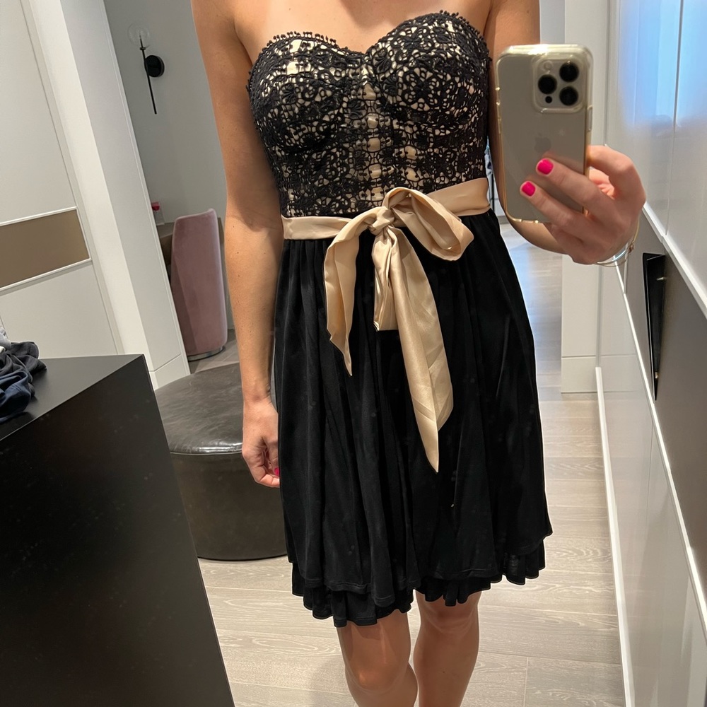 Strapless dress